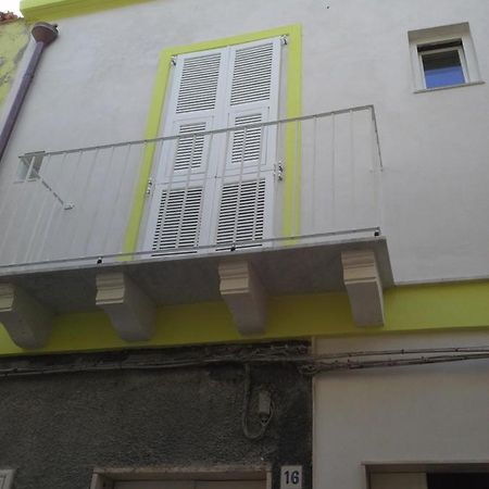 Mio & Tuyo Casa Vacanze Carloforte  Exterior photo
